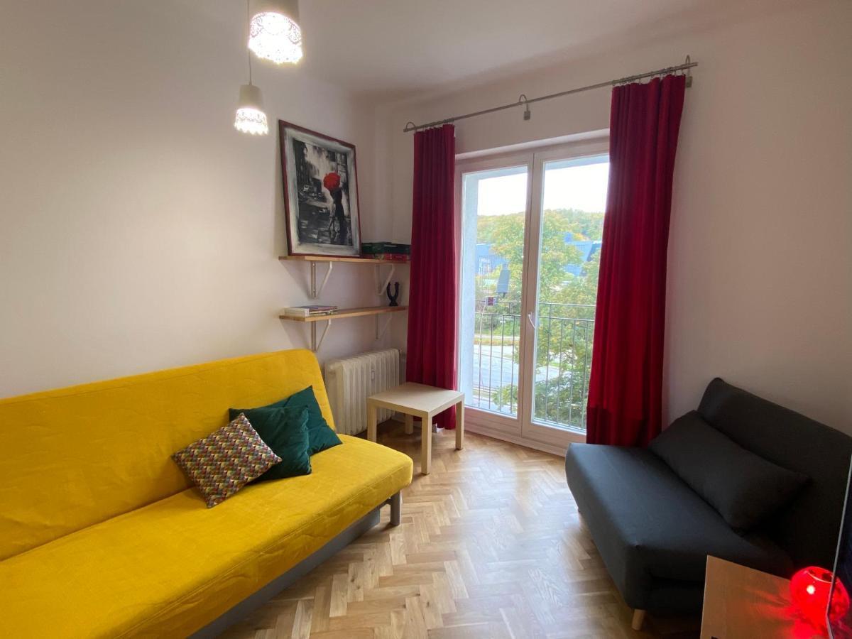 Apartment Kawalerka W Centrum Gdyni Z Osobna Kuchnia, 15 Min Spacerem Od Morza